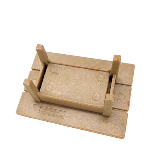 Sylvanian Families Calico Critters Furniture Lot Chairs Barbecue Picnic Table - Picture 4 of 4